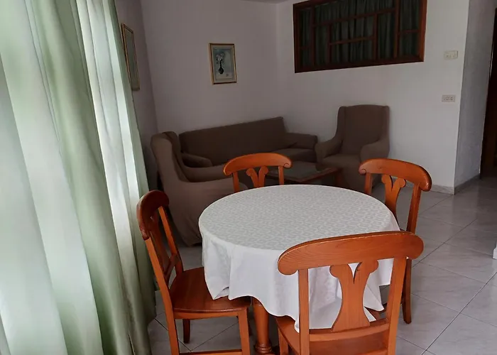 Sarga Sentirgalicia 3*